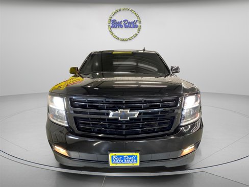 Used 2019 Chevrolet Suburban Premier image 2