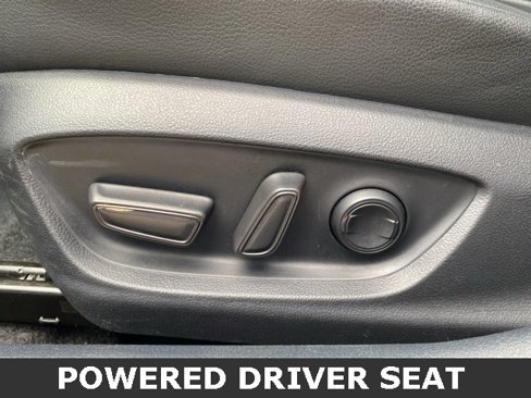 Used 2024 Toyota Camry SE image 13
