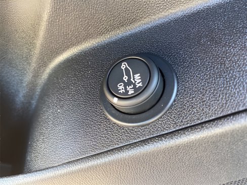 Used 2019 Chevrolet Equinox LT image 18