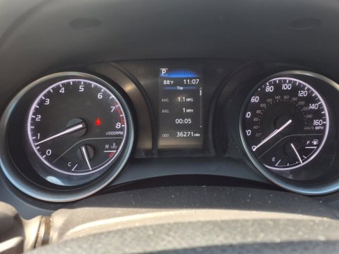 Used 2022 Toyota Camry SE image 5