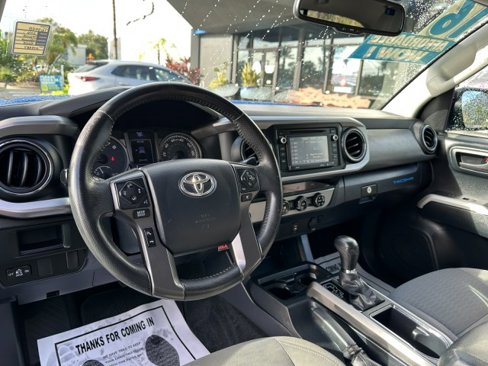 Used 2016 Toyota Tacoma TRD Sport image 15