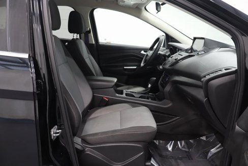 Used 2017 Ford Escape SE w/ SE Cold Weather Package image 14