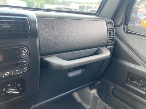 Used 2006 Jeep Wrangler X image 88