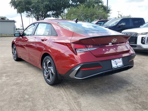 New 2025 Hyundai Elantra Sport image 4