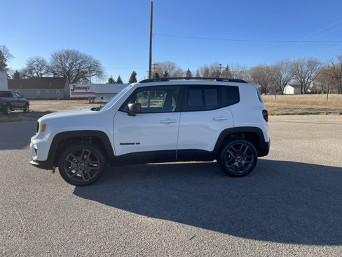 Used 2021 Jeep Renegade Latitude w/ Luxury Group II image 5