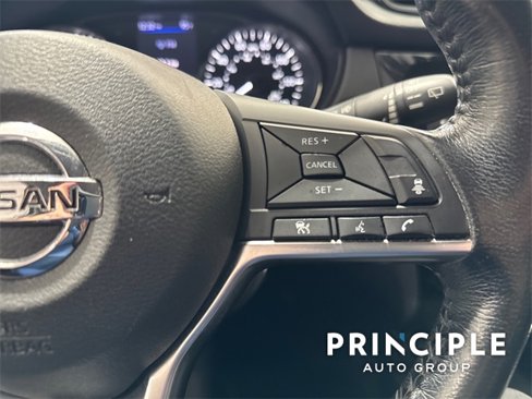 Used 2018 Nissan Rogue SL image 26