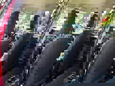 Used 2018 Toyota RAV4 LE image 25