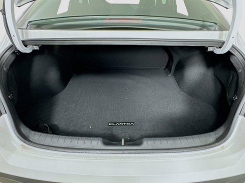 Certified 2025 Hyundai Elantra SE image 25