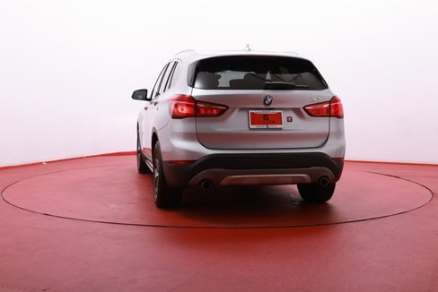 Used 2018 BMW X1 xDrive28i image 3