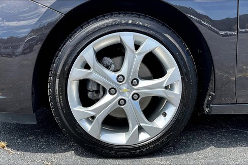 Used 2017 Chevrolet Cruze Premier image 9