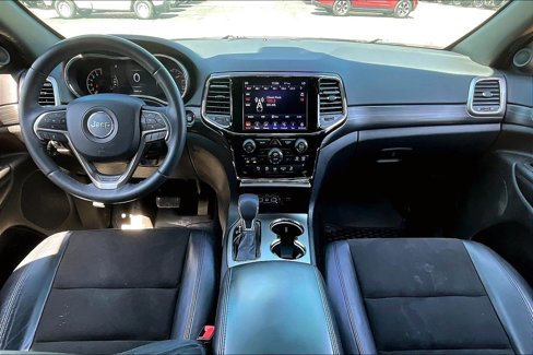 Used 2019 Jeep Grand Cherokee Altitude image 15