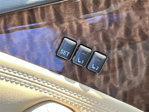Used 2017 Nissan Armada Platinum w/ Captain Seat Package image 33