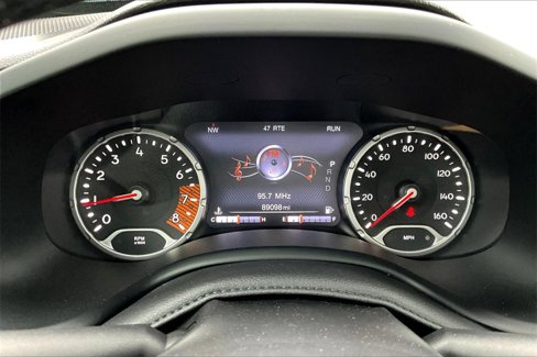 Used 2021 Jeep Renegade Latitude w/ Sun & Sound Group image 13