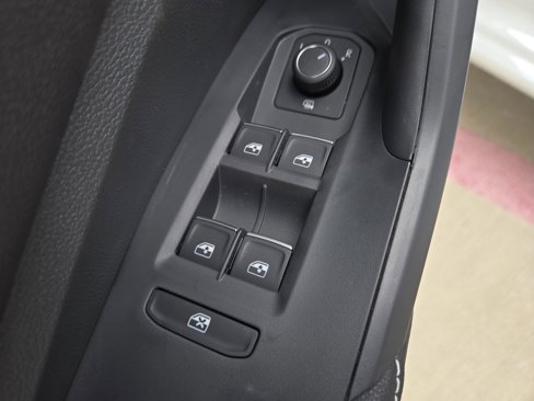 New 2025 Volkswagen Jetta Sport image 18