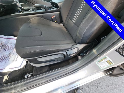 Used 2025 Hyundai Elantra Sport image 12