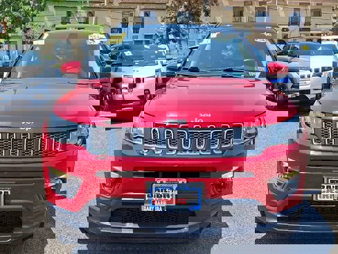 Used 2018 Jeep Compass Latitude w/ Popular Equipment Group image 2
