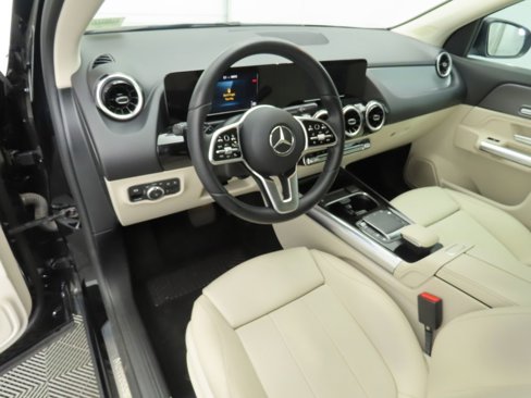 Used 2021 Mercedes-Benz GLA 250 image 9