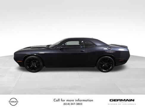 Used 2018 Dodge Challenger SXT w/ Blacktop Package image 9