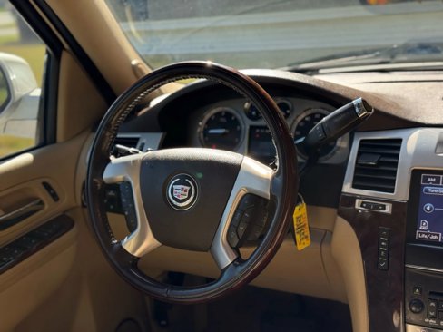 Used 2012 Cadillac Escalade ESV Luxury image 23