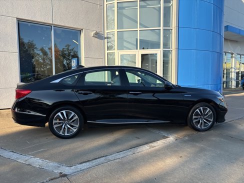 Used 2018 Honda Accord Touring image 7