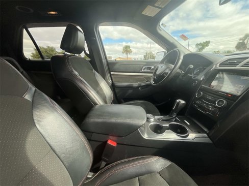 Used 2018 Ford Explorer XLT w/ Equipment Group 202A image 20