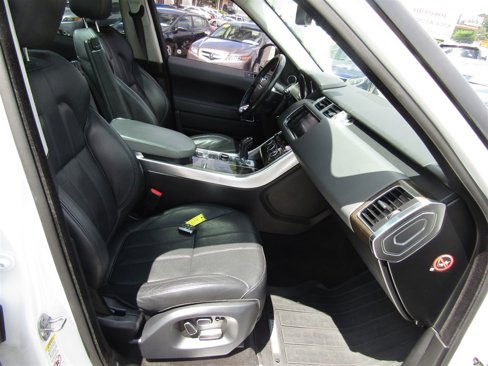 Used 2015 Land Rover Range Rover Sport HSE image 21