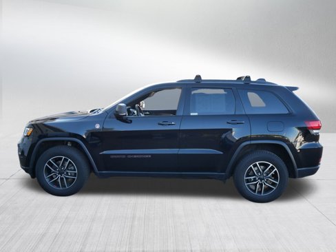 Used 2019 Jeep Grand Cherokee Trailhawk w/ Trailhawk Luxury Group image 4