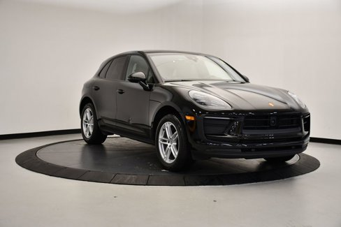 Used 2023 Porsche Macan Turbo image 9
