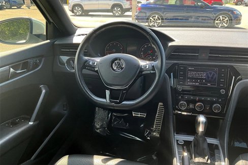 Certified 2021 Volkswagen Passat 2.0T R-Line image 18