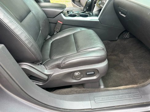 Used 2013 Ford Explorer XLT image 38