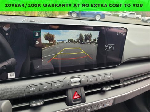 New 2025 Kia K4 LX image 9