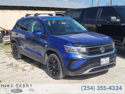Used 2022 Volkswagen Taos SE image 1