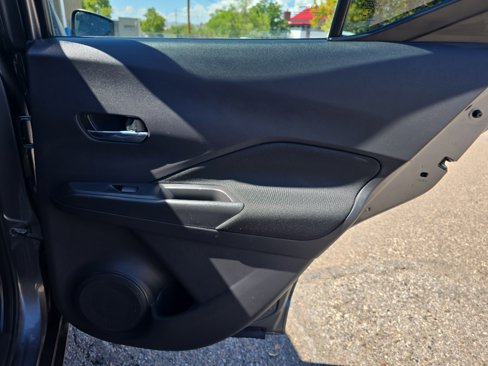 Used 2022 Nissan Kicks SV image 25