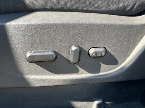 Used 2019 Ford Escape SE image 16