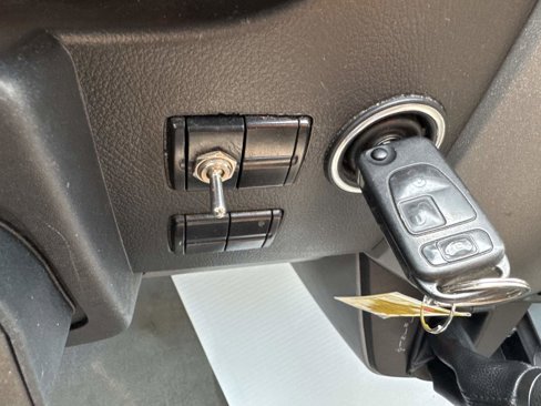 Used 2017 Mercedes-Benz Sprinter 2500 image 13