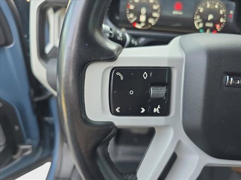 Used 2021 Land Rover Defender 90 X-Dynamic S image 16