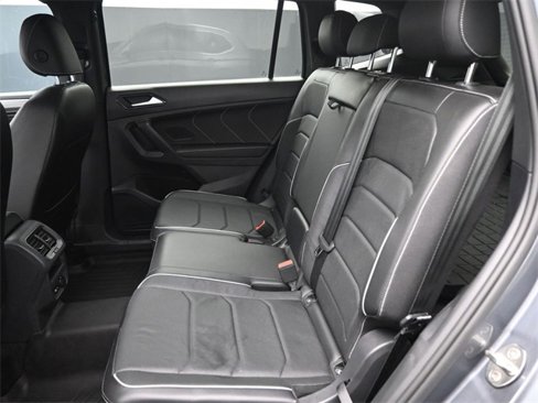Used 2022 Volkswagen Tiguan SEL R-Line image 10