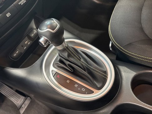 Used 2015 Kia Soul + image 16