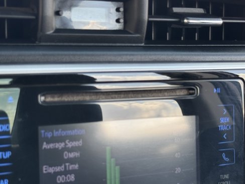 Used 2019 Toyota Corolla LE image 25