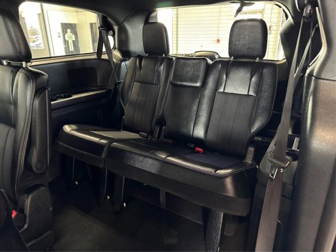 Used 2014 Chrysler Town & Country S image 29