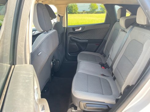 Used 2020 Ford Escape SE image 29