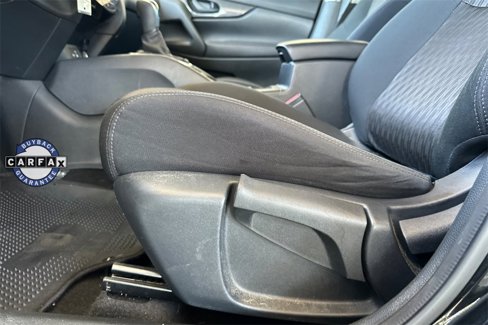 Used 2020 Nissan Rogue S image 17