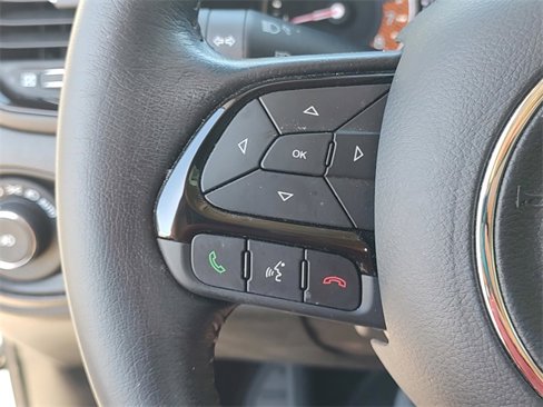 Used 2020 Jeep Renegade Altitude image 25