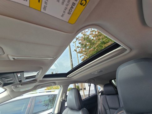 Used 2018 Subaru Crosstrek 2.0i Limited image 18