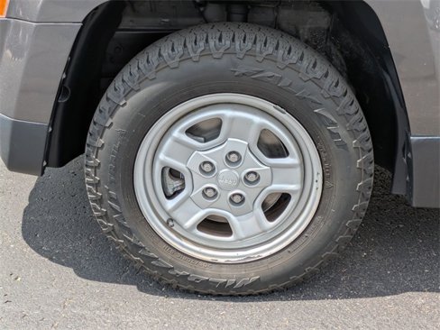 Certified 2016 Jeep Patriot Sport image 25