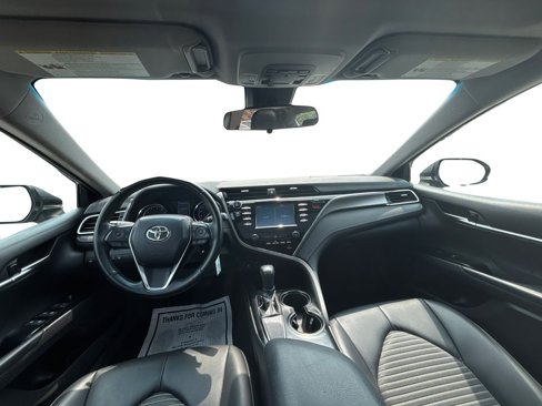 Used 2018 Toyota Camry SE image 17