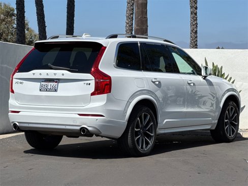 Certified 2022 Volvo XC60 T8 Inscription w/ Advanced Package image 5
