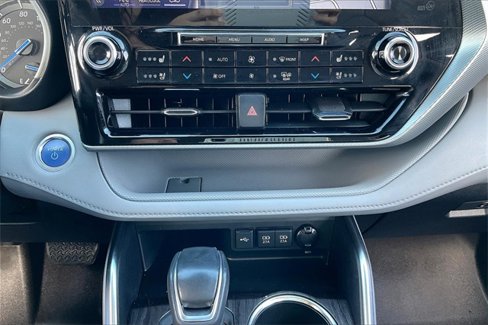 Used 2021 Toyota Highlander Platinum image 33