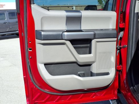 Used 2016 Ford F150 XLT w/ Equipment Group 302A Luxury image 30