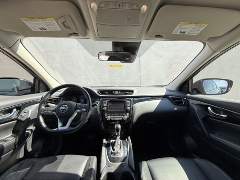 Used 2022 Nissan Rogue Sport SL image 6